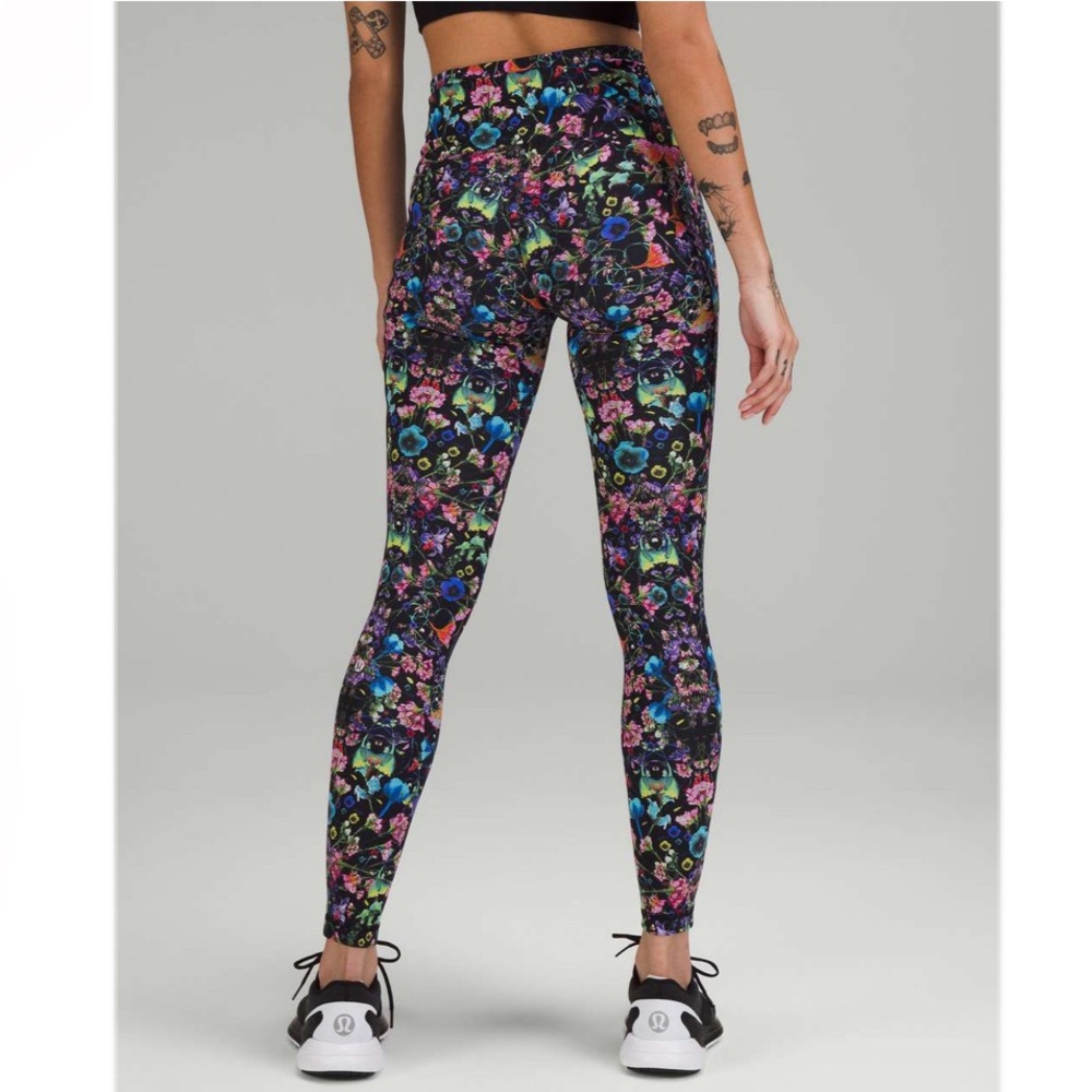 Lululemon Black Floral Leggings Size 4 - Swift Speed Tight 28"‎ Flowerscope